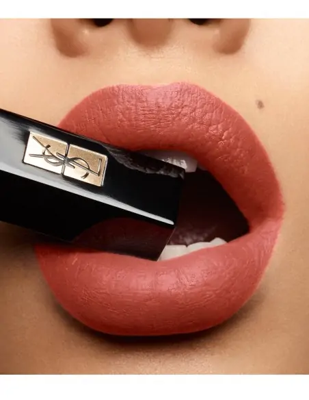 Labial Rouge pur couture the slim YVES SAINT LAURENT Labios